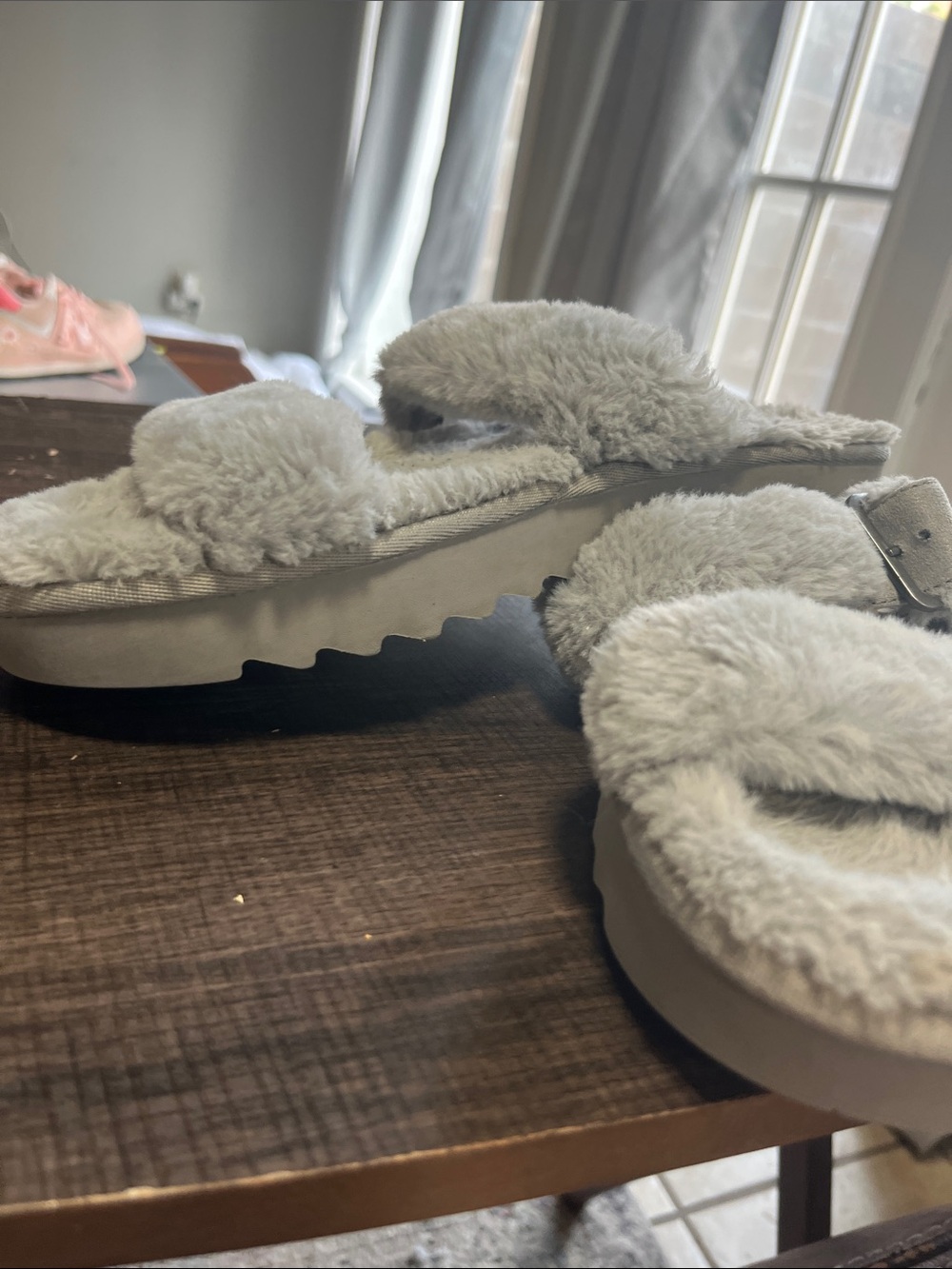Koolaburra Plush Faux-Fur Slide Mules in Light Gray